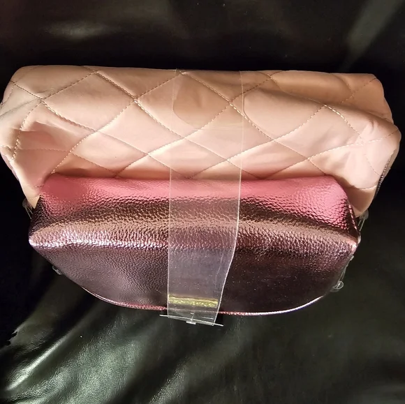 Badgley Mischka Cosmetics Bag Set Includes travel bottle NWT - Picture 7 of 7